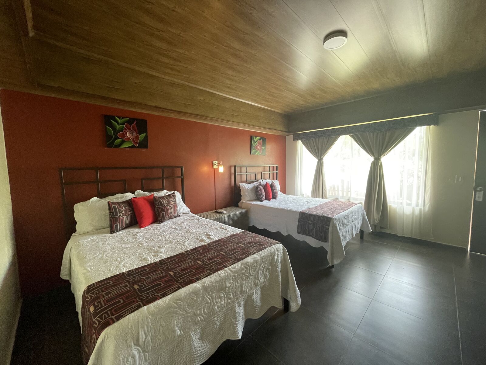 Comfortable Rooms & Amenities